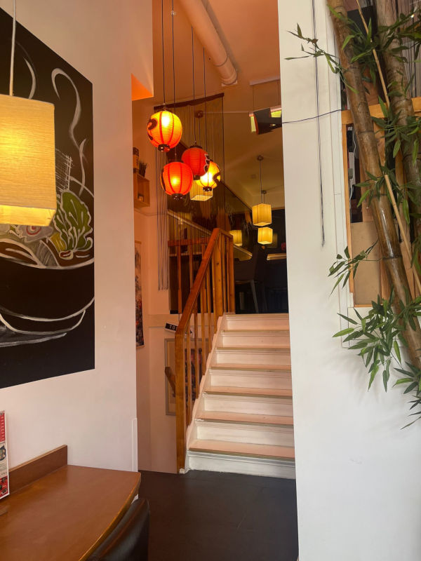 Cozy dining experience